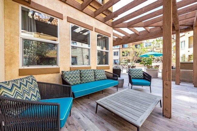 Building Photo - Sofi at Topanga Canyon