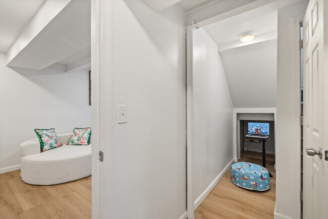 Foto del edificio - 2050 Willowood Dr N