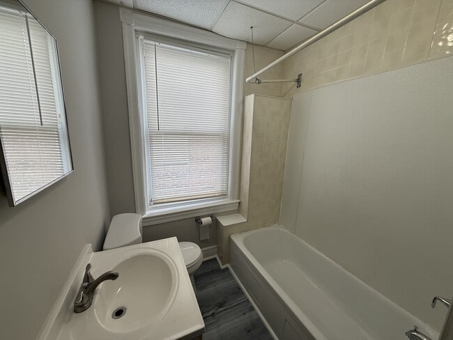 Building Photo - 5734 Vandike St
