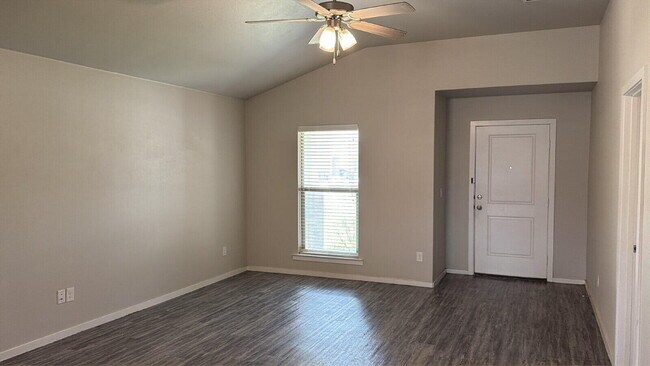 Building Photo - 2120 N Texas Ave