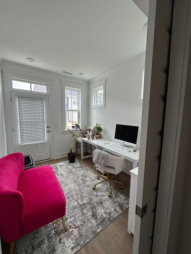 Foto del edificio - 2343 Whitewing Ln