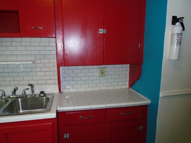 Foto del edificio - 100 N 33rd St