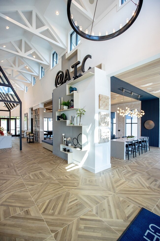 Building Photo - Alta Town Center