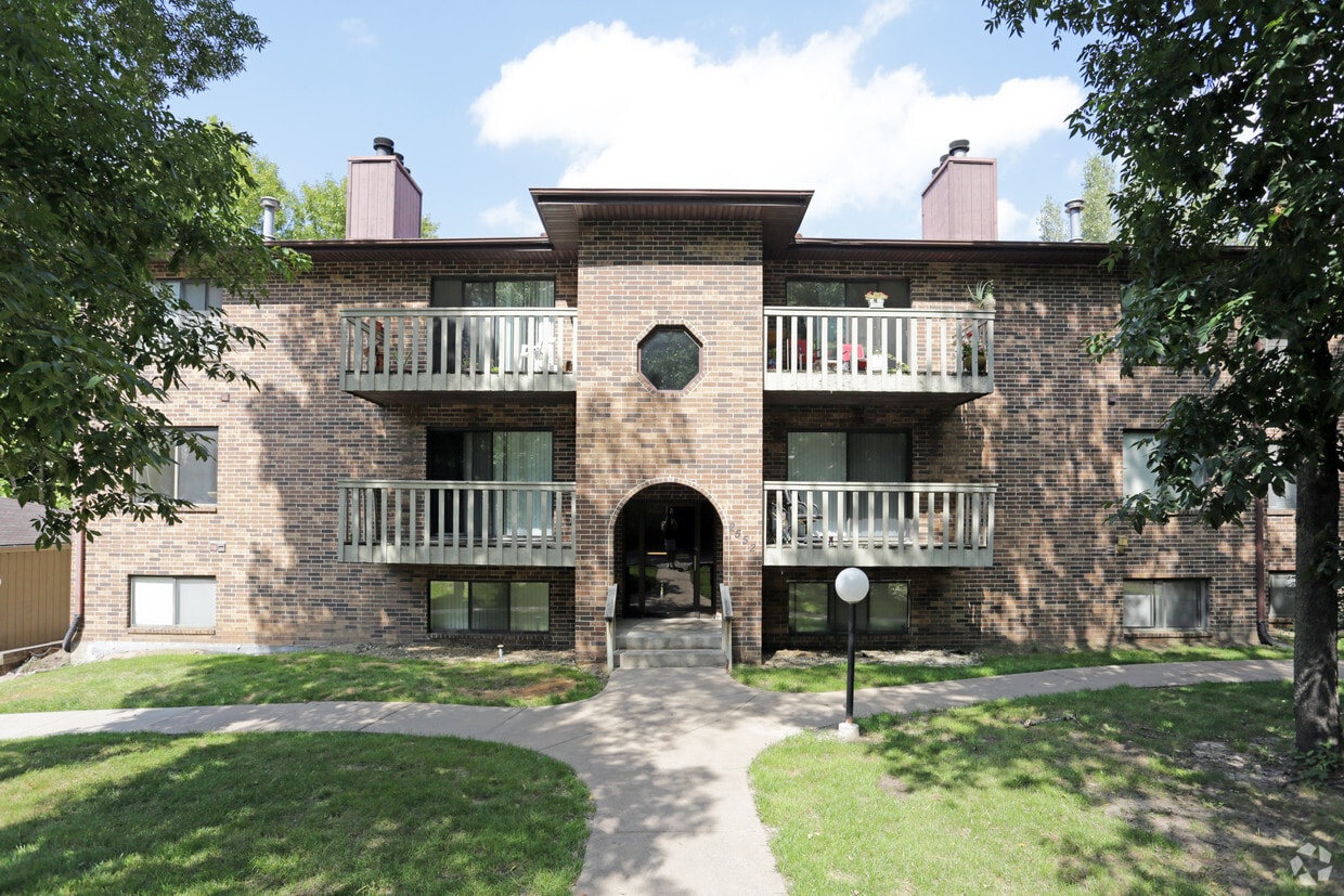 Windsor on the River Apartments Cedar Rapids, IA