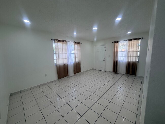 Foto del edificio - 3821 SW 89th Ct