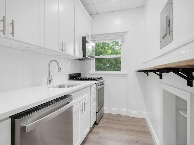 Photo - 12 Lincoln Pl Apartment