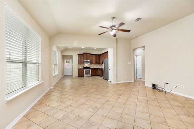Foto del edificio - 9420 Savannah Holly Dr