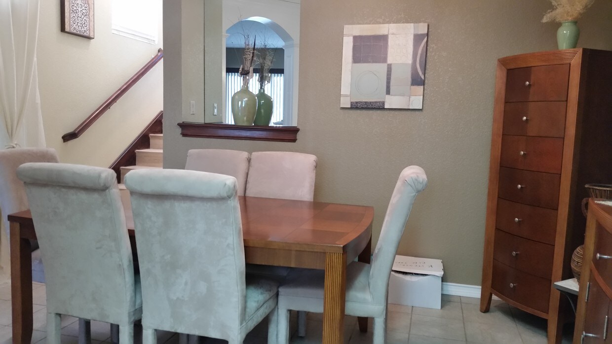 Dining Room - 4900 N Grand Ave