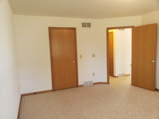 Building Photo - 1233 Winston Dr