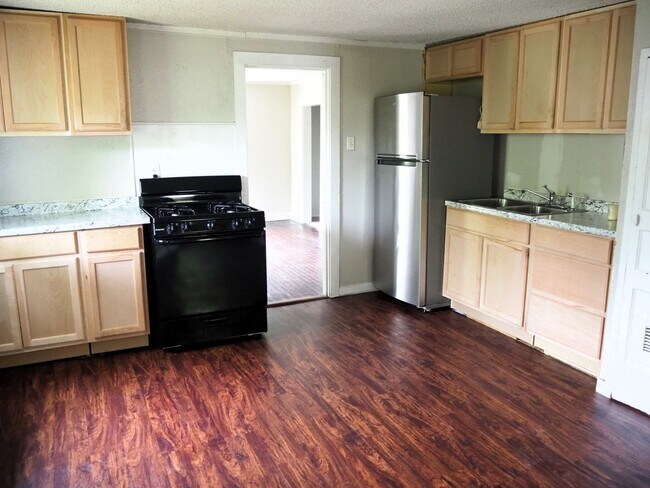 Building Photo - 1 Bed - 1 Bath House near UNT