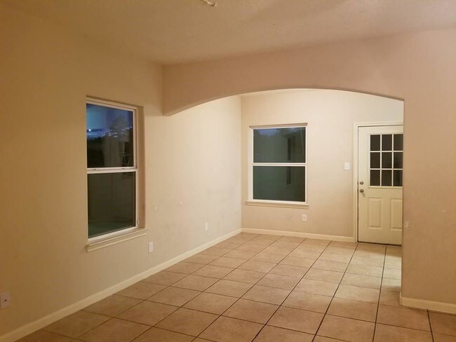 Foto del edificio - 7407 Ida Wells Forest Dr