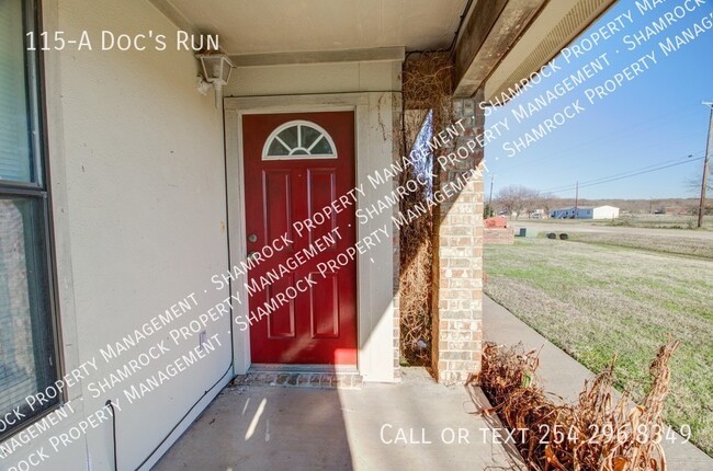 Building Photo - Cozy Duplex off Buster Chatham Rd