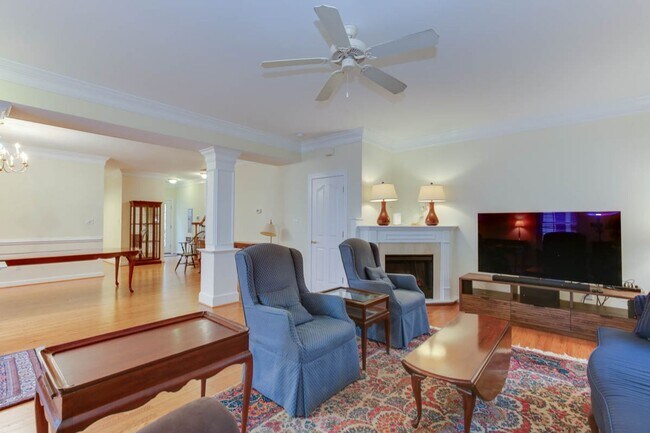 Foto del edificio - 4609 Town Creek Dr