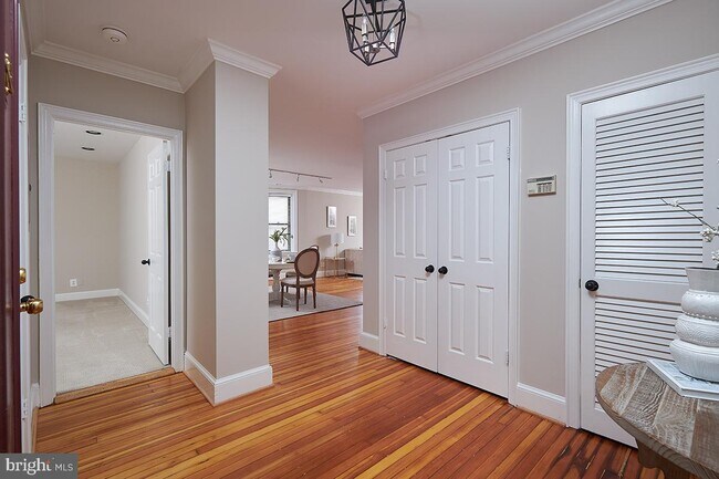 Foto del edificio - 1735 New Hampshire Ave NW