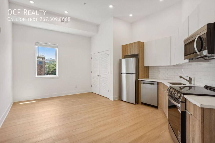 Foto principal - 3952 Lancaster Ave
