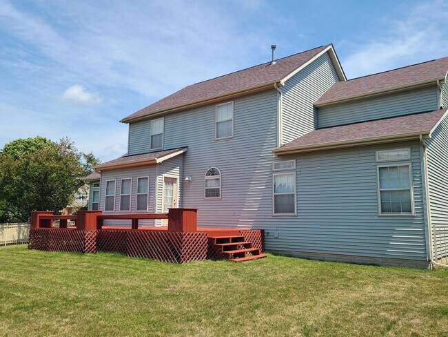 Foto del edificio - 5 Bedroom 2 and 1/2 bathrooms located in Cherry Hills Subdivision! Available Now!
