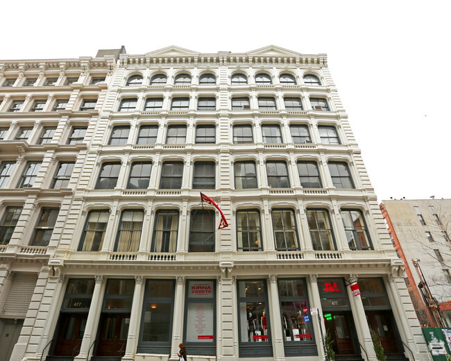 Foto del edificio - 477-481 Broome St