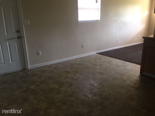 Building Photo - 2520 E Stop 10 Rd