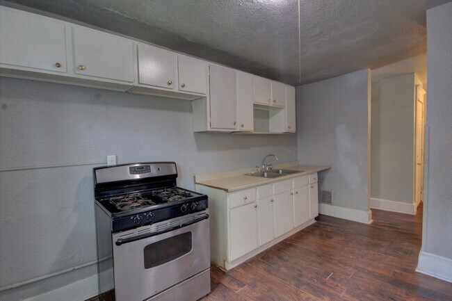 Foto del edificio - 2 bedroom with bonus space