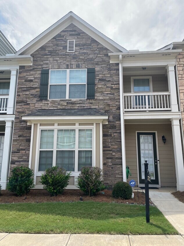Primary Photo - 7772 Rutgers Cir