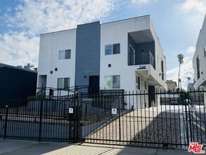 Building Photo - 246 Catalina St