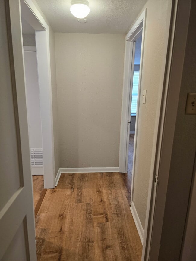 Foto del edificio - 2307 Elm Ave