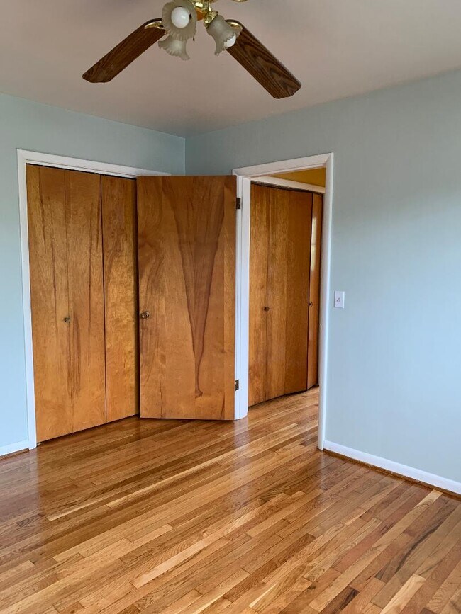 Building Photo - 3141 Mayridge Ct
