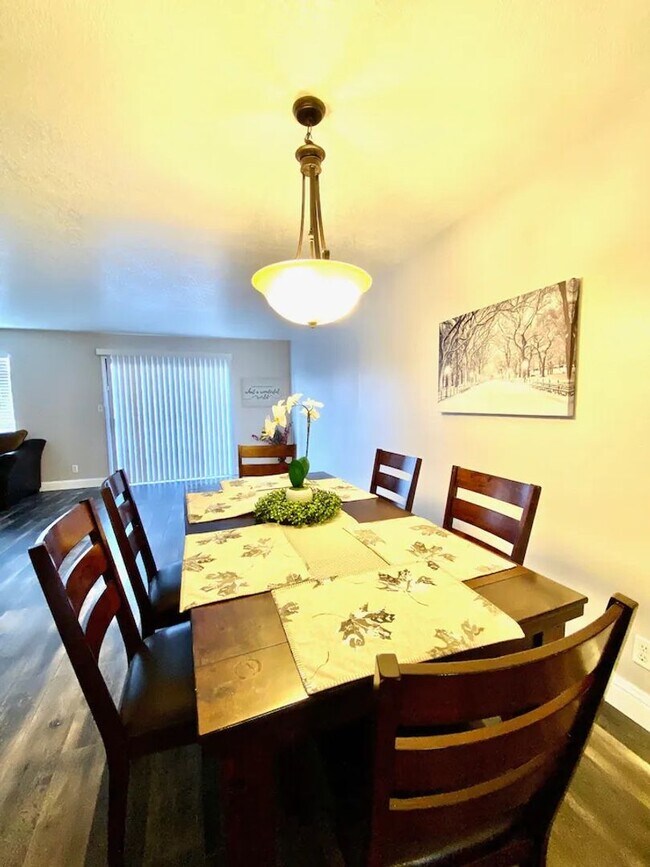 Foto del edificio - Step into your new residence, a charming c...
