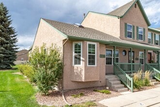 Building Photo - 110 Iveystone Ct