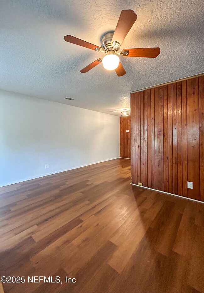 Foto del edificio - 3220 Myra St