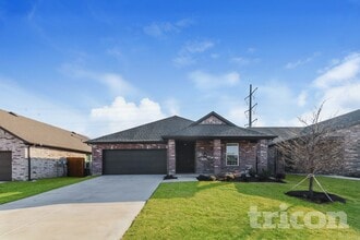 Building Photo - 8120 Brookhaven Dr