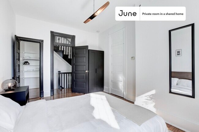 Foto del edificio - Room in Shared 4 bed/1.5 bath home in Capitol Hill