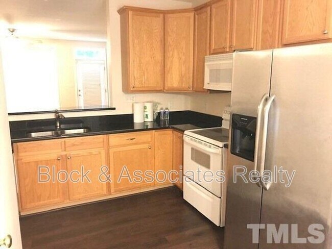 Foto del edificio - 5504 Bradford Pear Ct