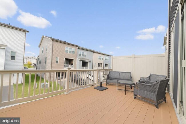 Foto del edificio - 8642 Satinwood Dr