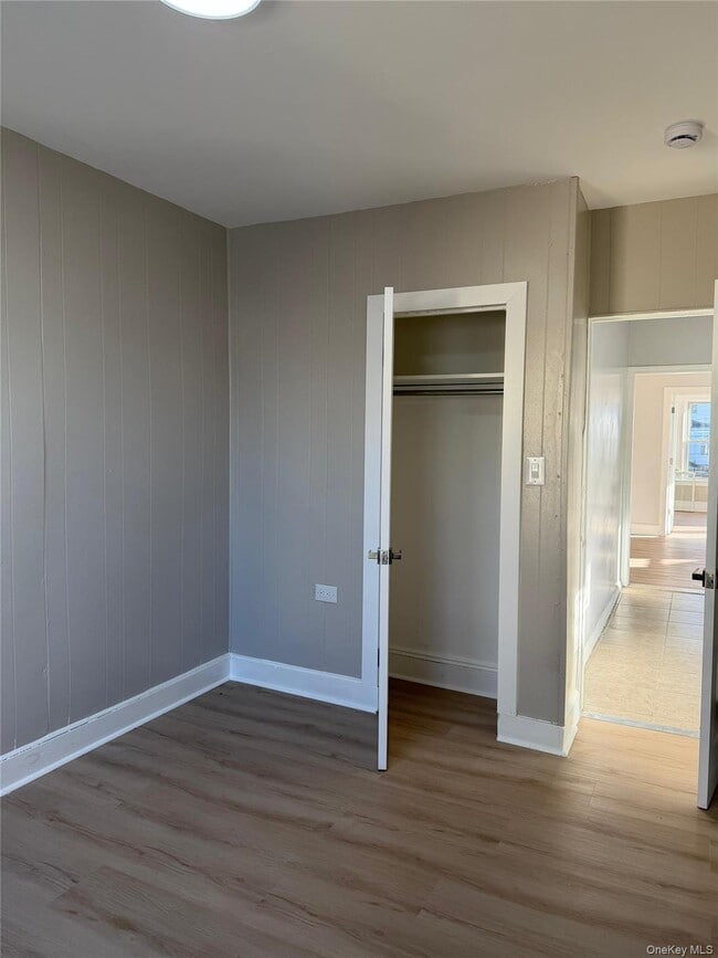 Foto del edificio - 87-15 Sutter Ave