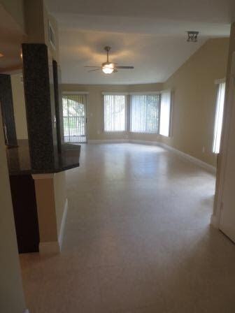 Foto del edificio - 2420 NW 33rd St