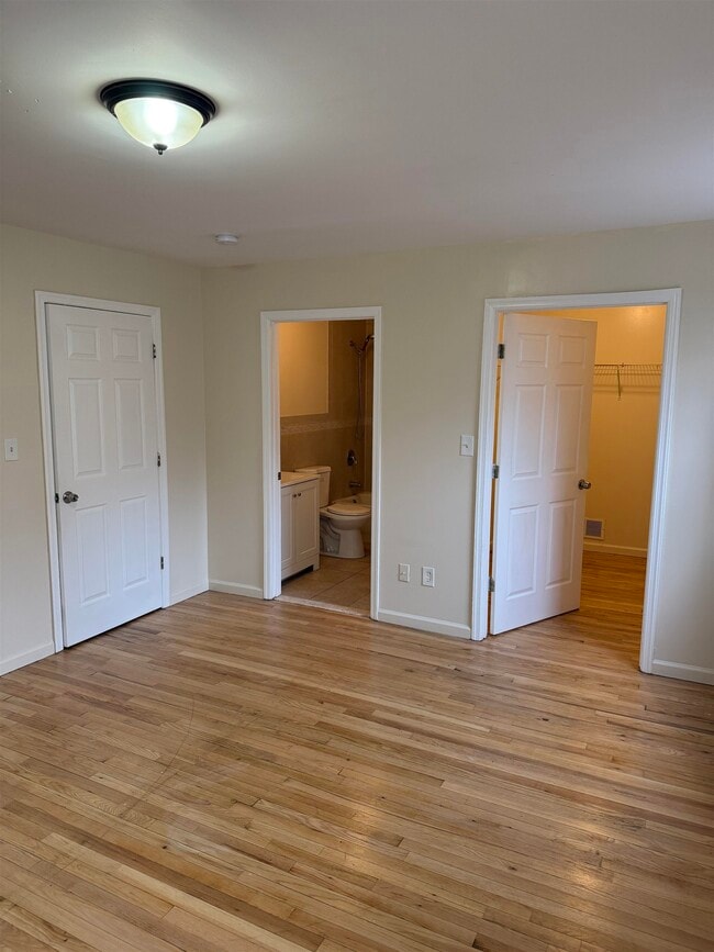 Building Photo - 189 Myrtle Ave