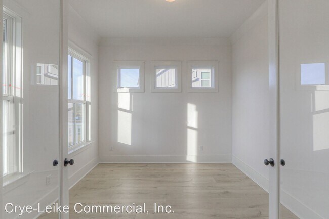 Building Photo - 5 br, 3.5 bath House - 3029 Lilybelle Court