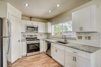 Building Photo - 22614 Powell House Ln