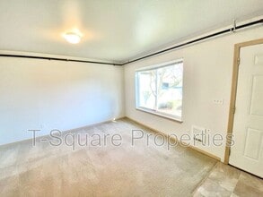 Building Photo - 717 Cedar Ave