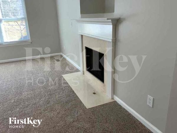 Building Photo - 4850 Meadow Overlook Dr