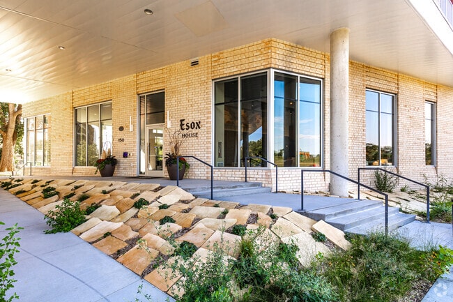 Entrance - Esox House Apartments