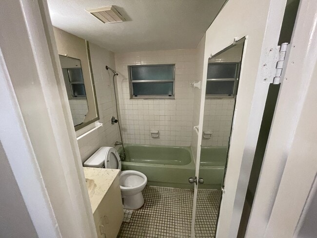 Building Photo - 6548 Batea Terrace