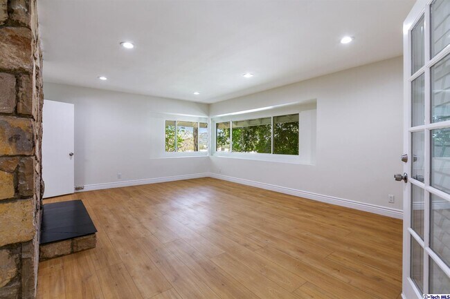 Foto del edificio - 4530 Castle Rd