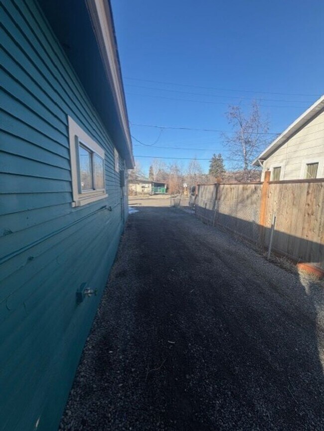 Foto del edificio - Beautifully Remodeled 3 Bedroom, 1 Bath Home – Move-In Ready!