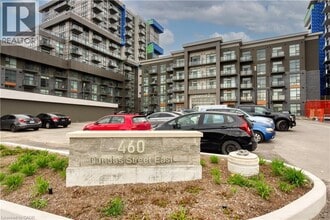 Building Photo - 460 Dundas St E