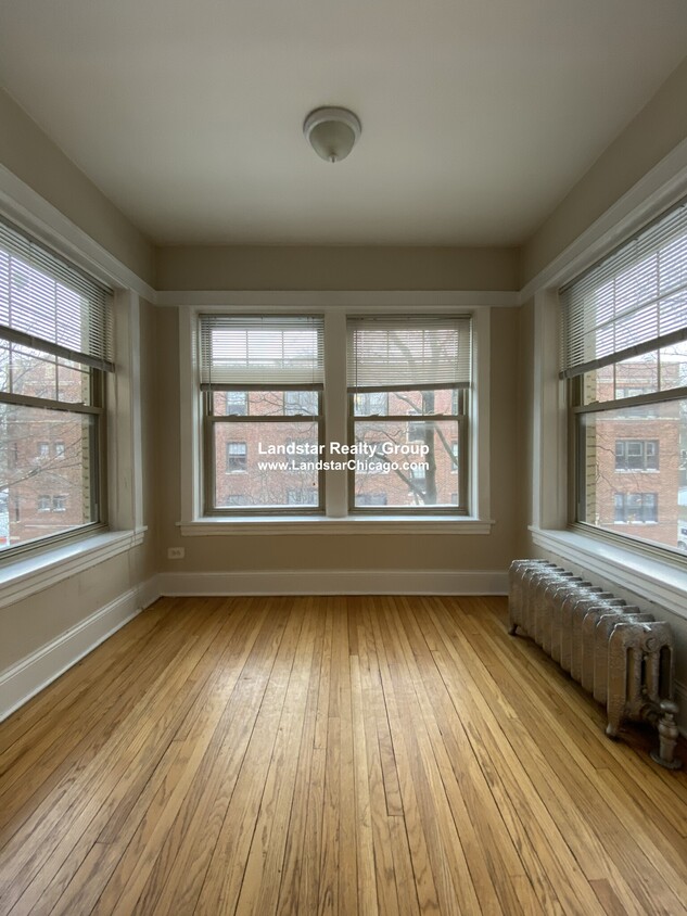 Foto principal - 558 Elmwood Ave