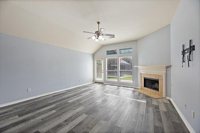 Foto del edificio - 11617 Glen Knoll Dr