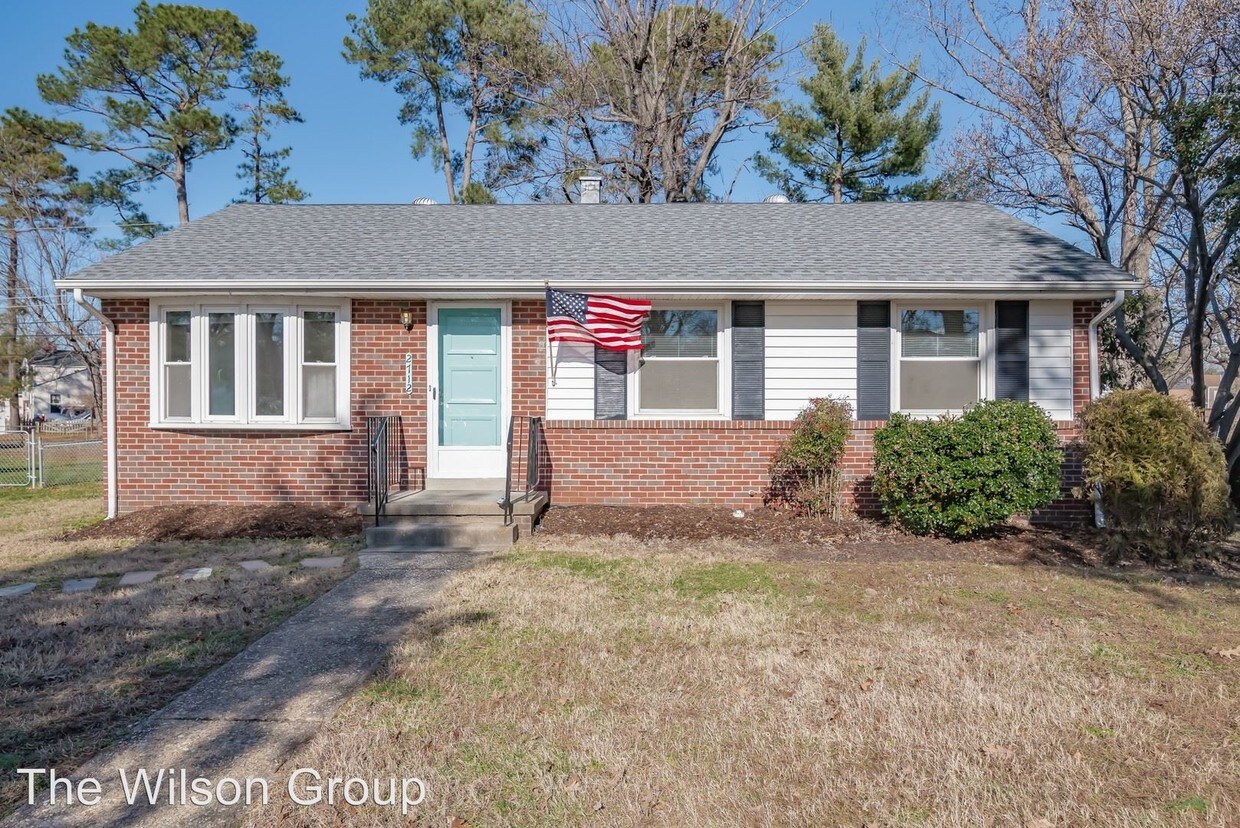 Primary Photo - 3 br, 1 bath House - 2712 Omega Road