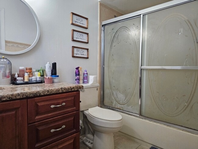 Foto del edificio - 7858 NW 189th St